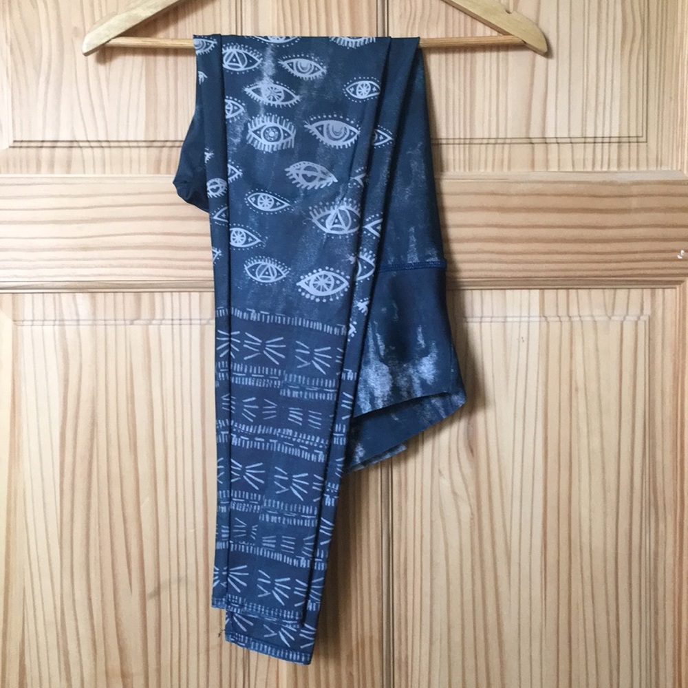 Onzie tie dye eye pants